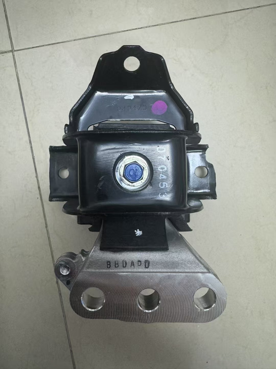 11610M72R00 SUZUKI Ertiga Insulator Engine Mount 