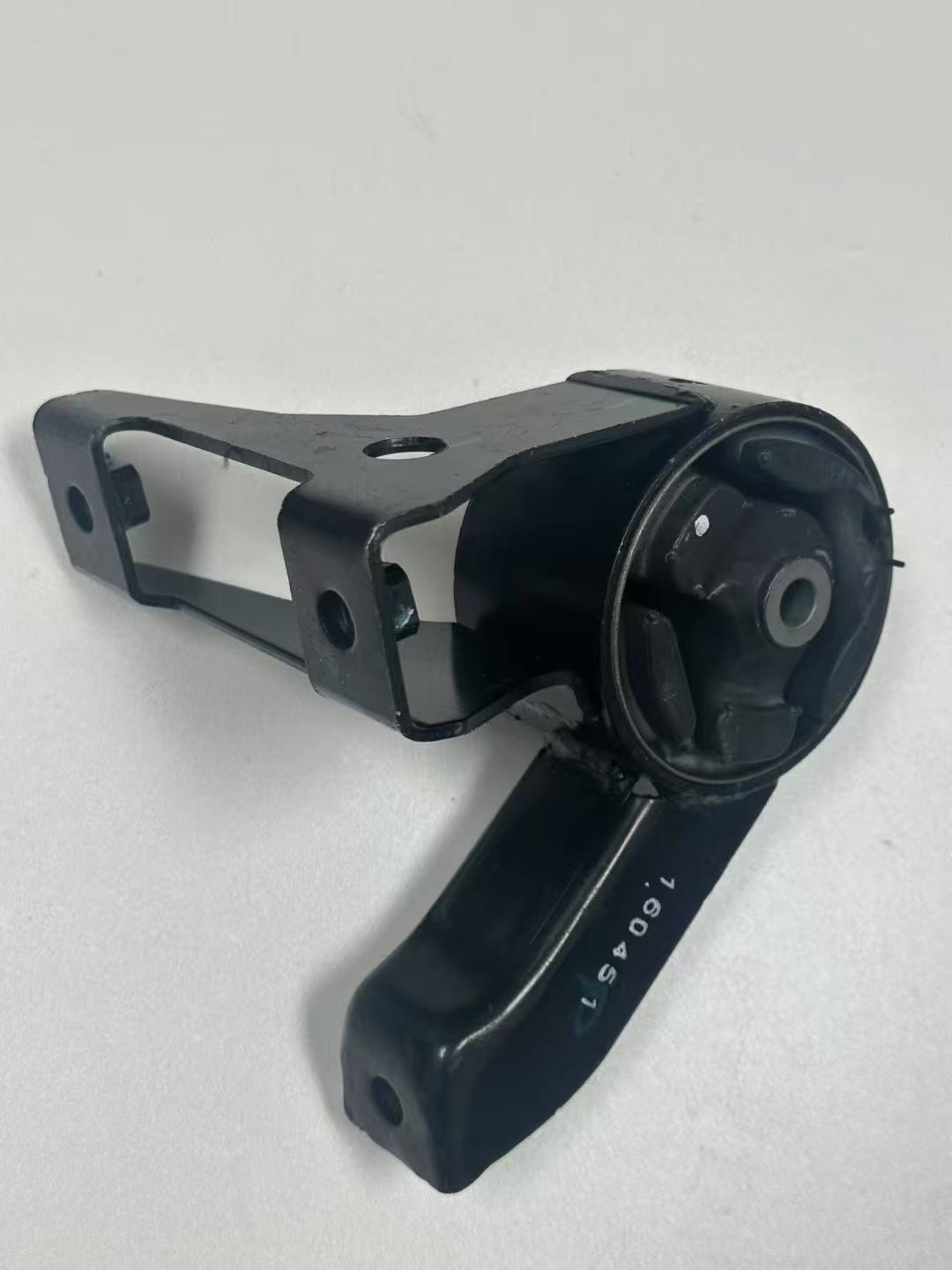 11710M76M00 SUZUKI CELERIO Insulator Engine Mounting