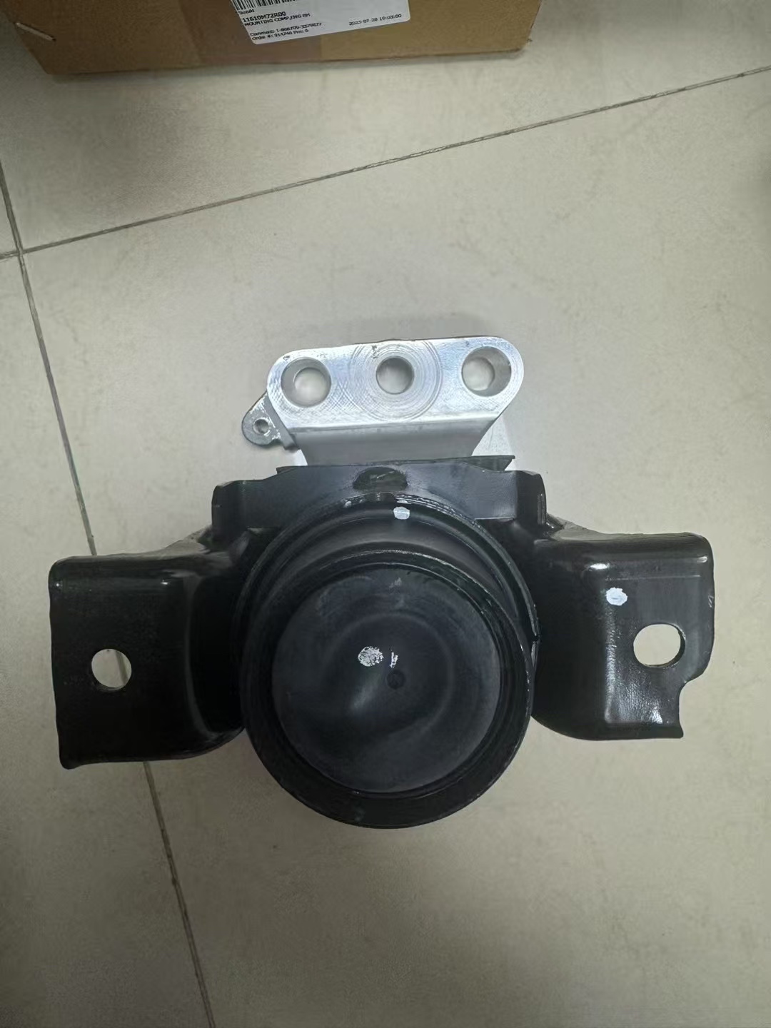 11610M72R00 SUZUKI Ertiga Insulator Engine Mount 