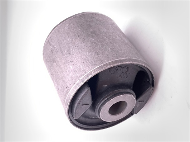 Auto Spare Parts Rubber Suspension Bushing for Suzuki 27551-66J00