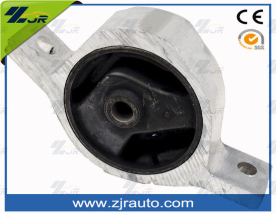 Auto Spare Parts Rubber Engine Mount for Nissan 11320-44b01